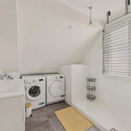 180m De La 4 Adultes - 4 Enfants Apartmán Pornichet
