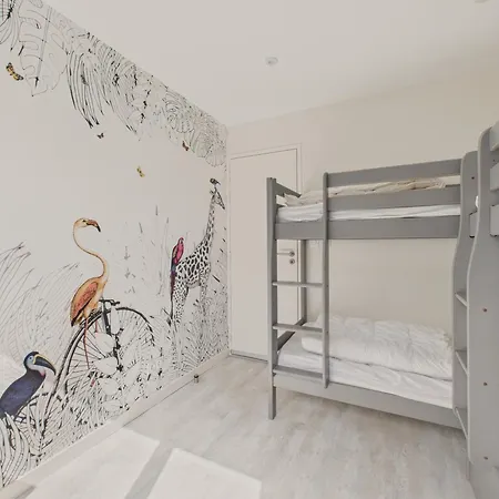 180m De La 4 Adultes - 4 Enfants Apartmán